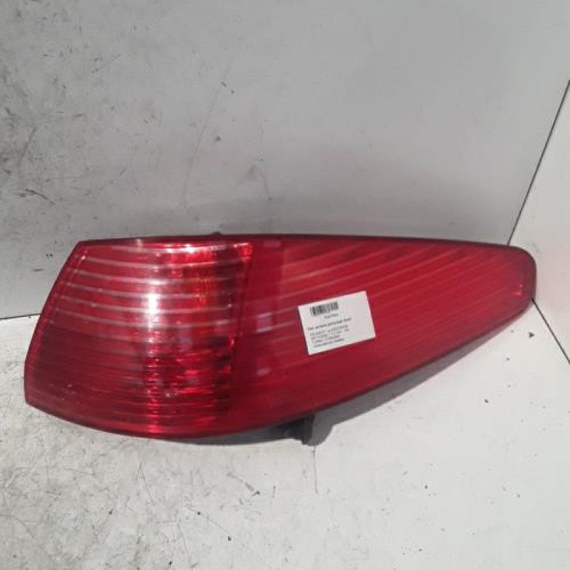 Feu arriere principal droit (feux) PEUGEOT 607 Feu arriere principal droit (feux) PEUGEOT 607