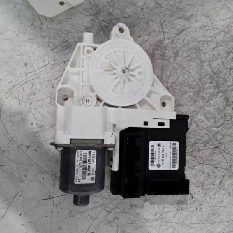 Leve vitre electrique avant droit VOLKSWAGEN GOLF PLUS