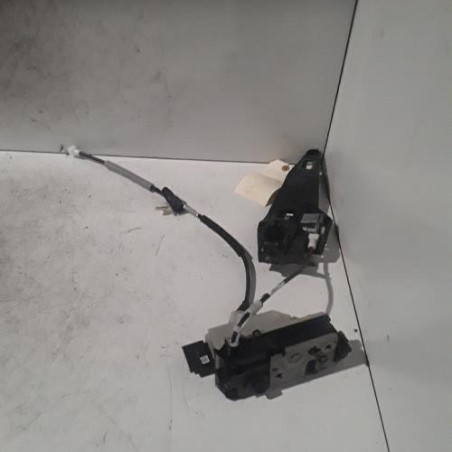 Serrure arriere gauche PEUGEOT 208 1