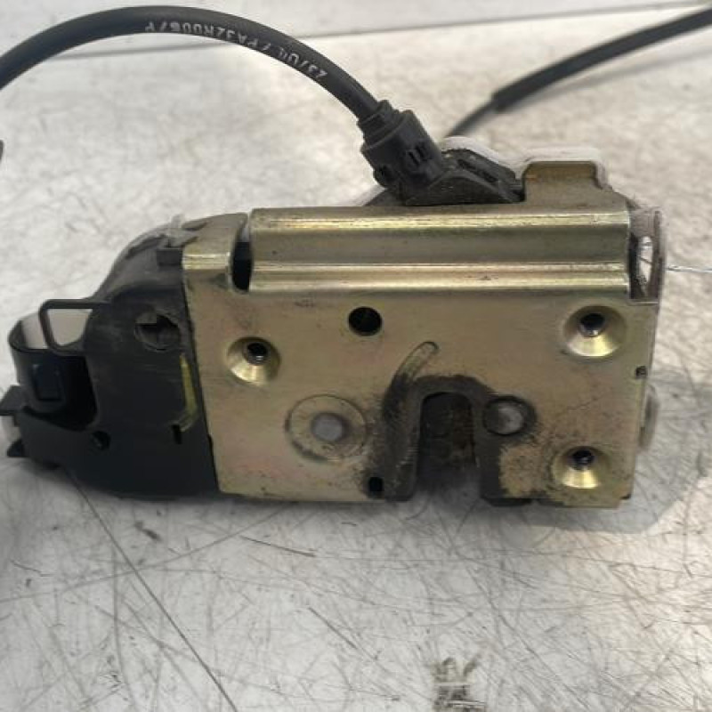 Serrure avant droit CITROEN C3 1