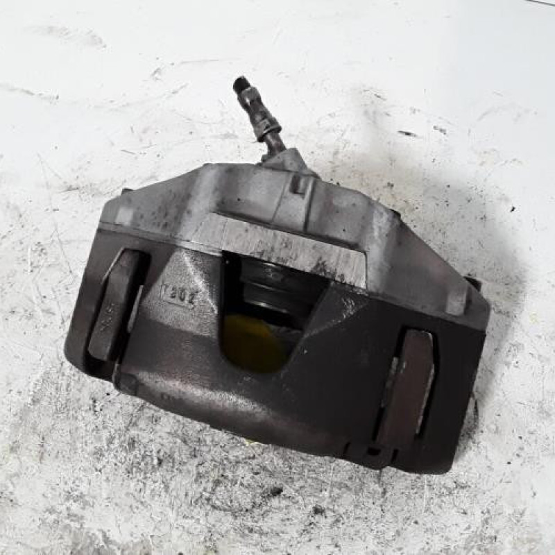 Etrier avant droit (freinage) VOLVO V 40 2 Etrier avant droit (freinage) VOLVO V 40 2