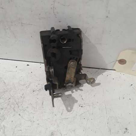 Serrure avant droit PEUGEOT 106