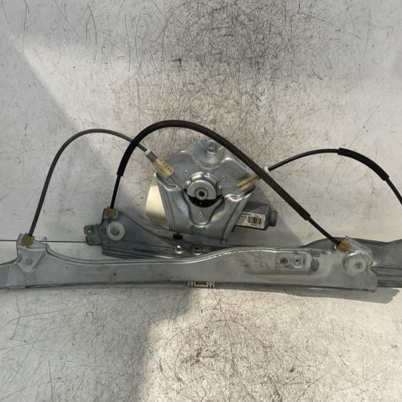Leve vitre electrique avant gauche RENAULT CLIO 3