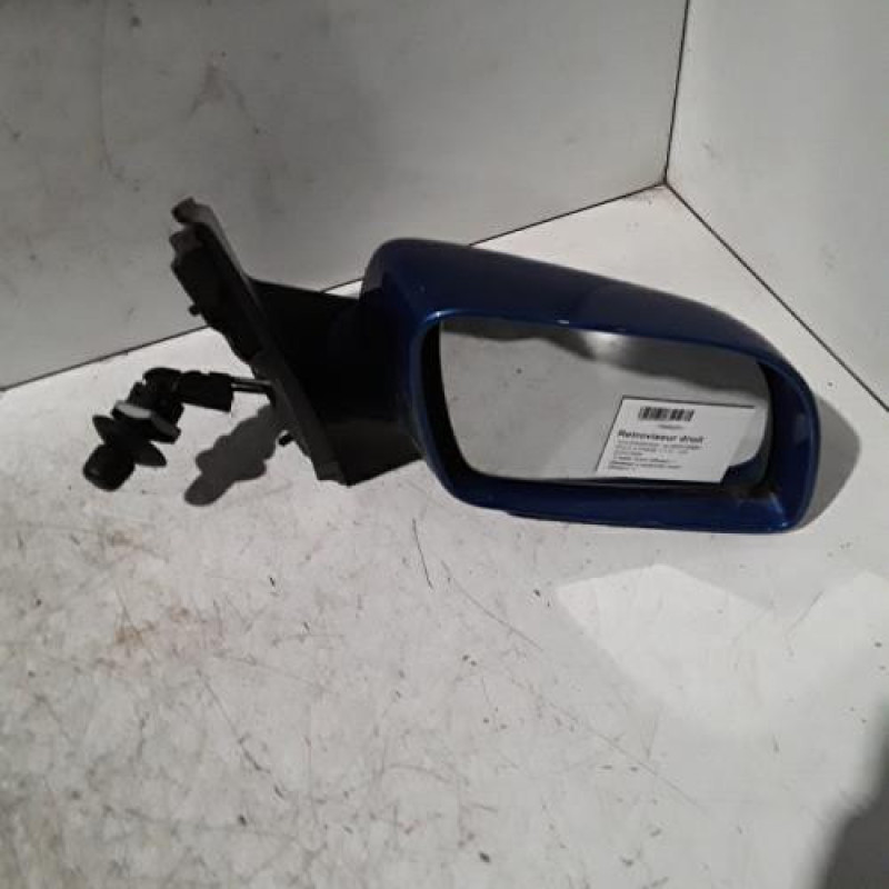 Retroviseur droit VOLKSWAGEN POLO 4