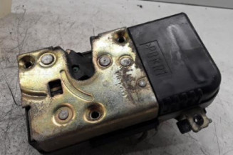 Serrure avant droit PEUGEOT 206