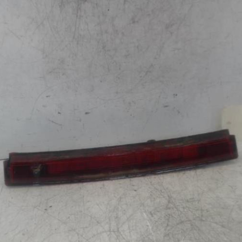 Feu arriere stop central RENAULT CLIO 4