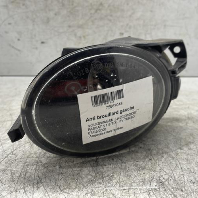 Anti brouillard gauche (feux) VOLKSWAGEN PASSAT 5