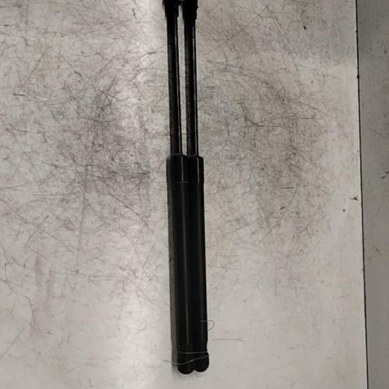 Verin de coffre BMW SERIE 1 E87 Verin de coffre BMW SERIE 1 E87