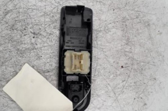 Interrupteur de leve vitre avant gauche RENAULT CLIO 4