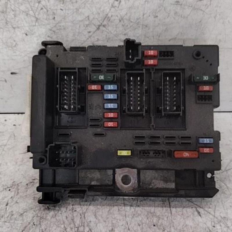 Boitier servitude moteur (BSM) PEUGEOT 206+