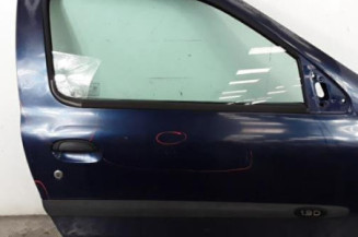 Porte avant droit RENAULT CLIO 2 Photo n°1