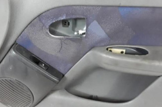 Porte avant droit RENAULT CLIO 2 Photo n°8