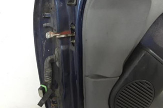 Porte avant droit RENAULT CLIO 2 Photo n°9
