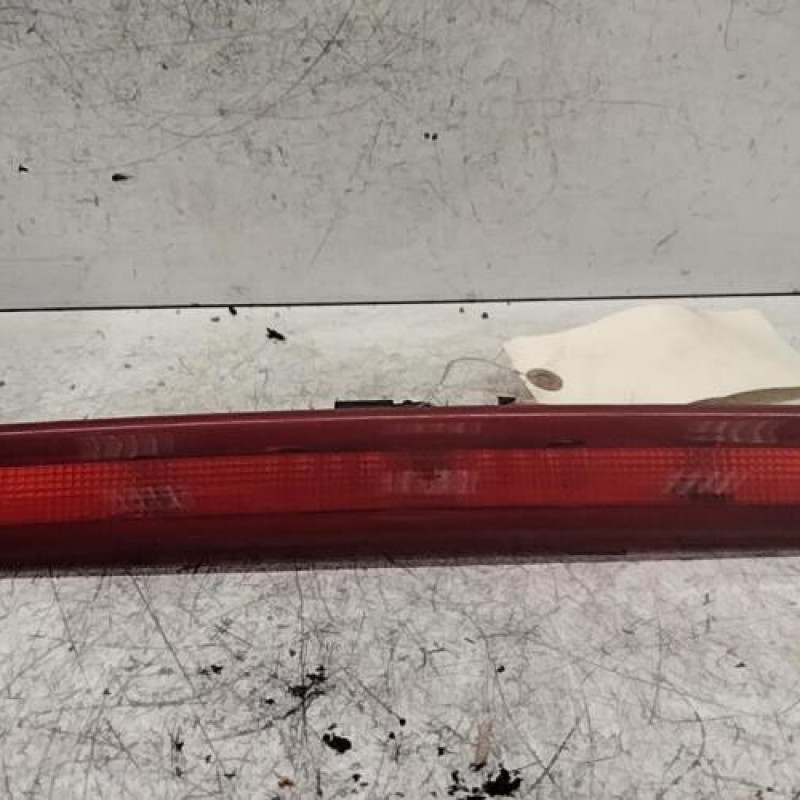 Feu arriere stop central RENAULT CLIO 3 Feu arriere stop central RENAULT CLIO 3