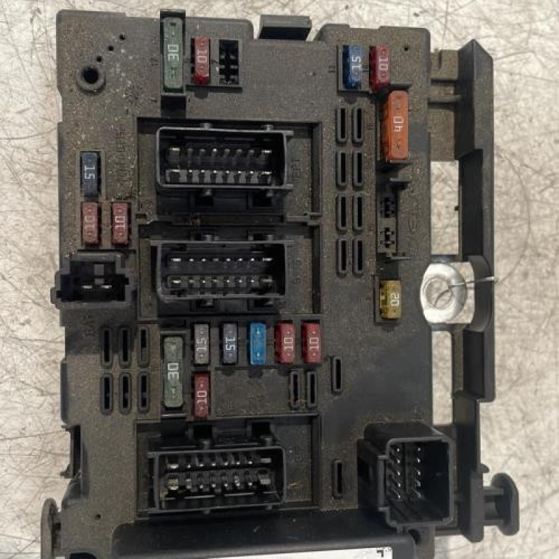 Boitier servitude moteur (BSM) PEUGEOT 307