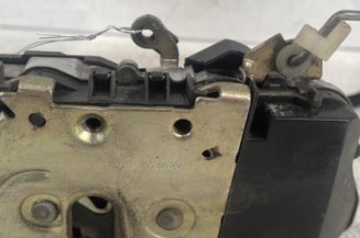 Serrure avant gauche PEUGEOT 307
