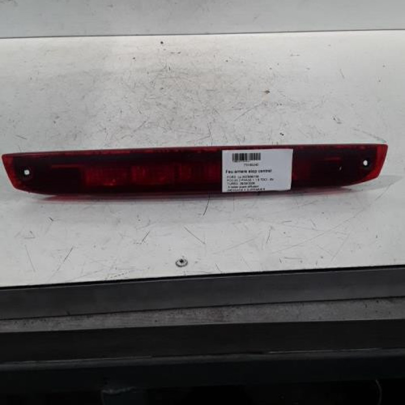 Feu arriere stop central FORD FOCUS 2