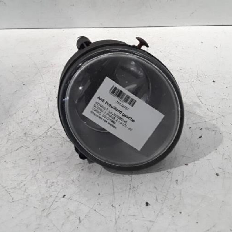 Anti brouillard gauche (feux) RENAULT SCENIC 1 Anti brouillard gauche (feux) RENAULT SCENIC 1