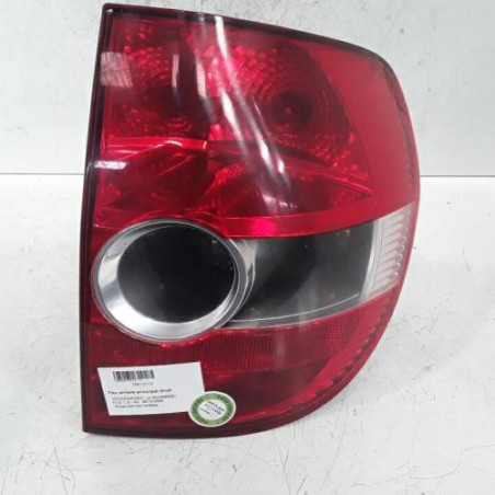 Feu arriere principal droit (feux) VOLKSWAGEN FOX Photo n°1