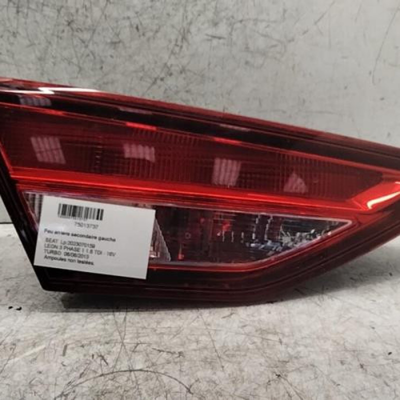 Feu arriere secondaire gauche (feux) SEAT LEON 3 Feu arriere secondaire gauche (feux) SEAT LEON 3