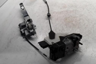 Serrure avant droit PEUGEOT 208 1