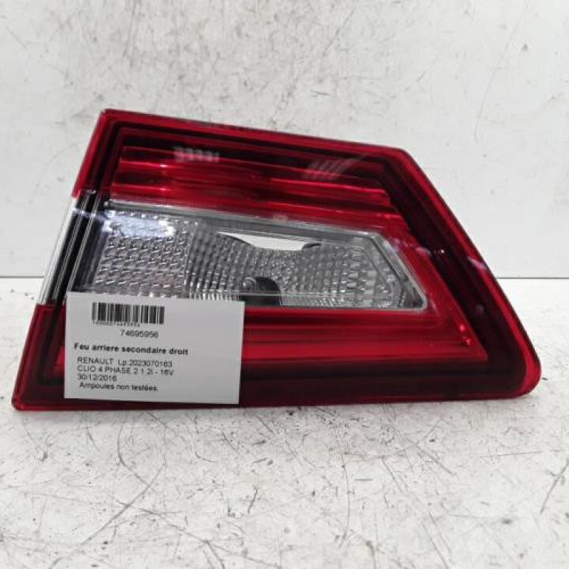 Feu arriere secondaire droit (feux) RENAULT CLIO 4 Feu arriere secondaire droit (feux) RENAULT CLIO 4