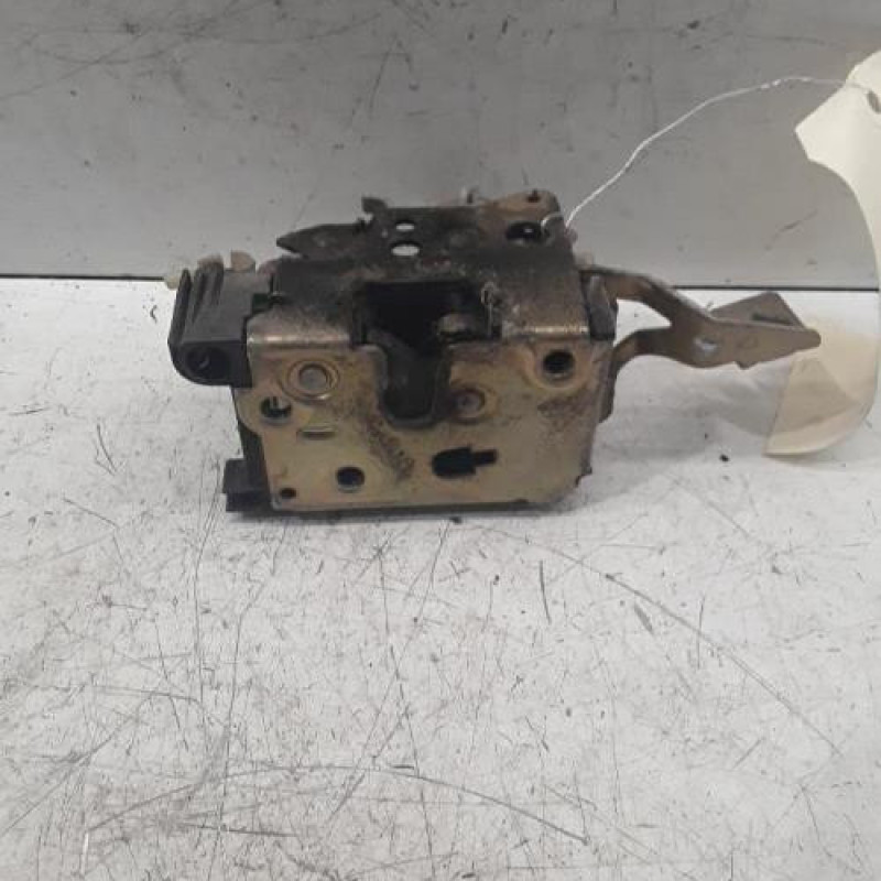 Serrure avant droit PEUGEOT BOXER 1