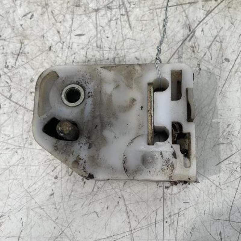 Serrure de porte laterale droite RENAULT TRAFIC 1
