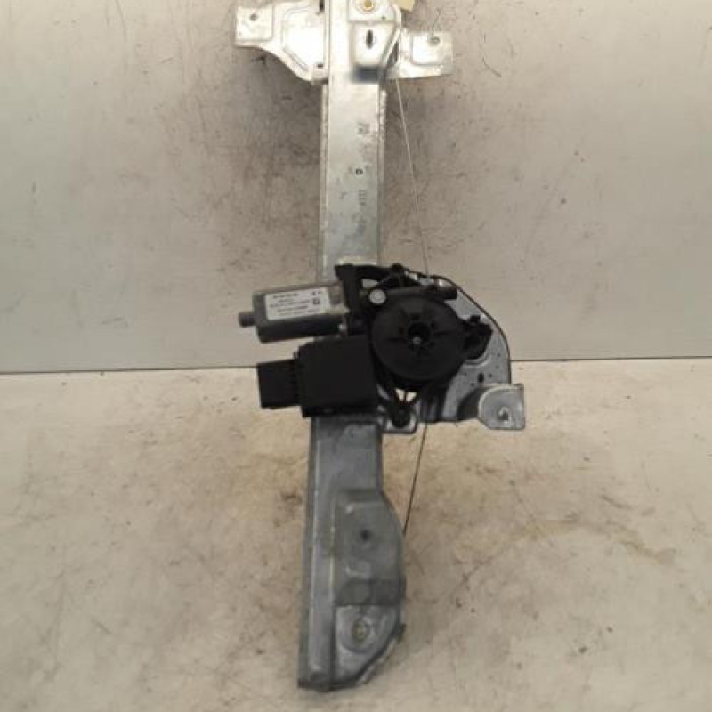 Leve vitre electrique avant gauche PEUGEOT 2008 1