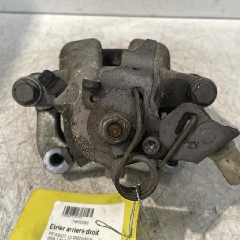 Etrier arriere droit (freinage) PEUGEOT 2008 1 Etrier arriere droit (freinage) PEUGEOT 2008 1