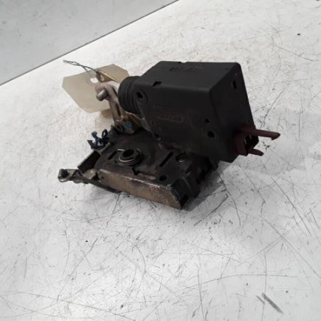 Serrure avant droit CITROEN SAXO