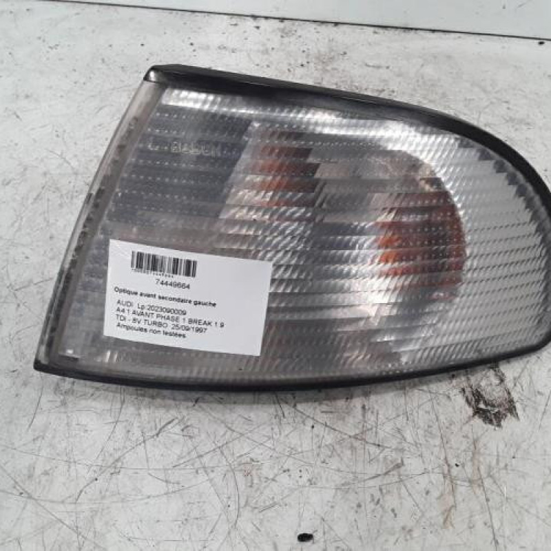 Optique avant secondaire gauche (feux)(clignotant) AUDI A4 1