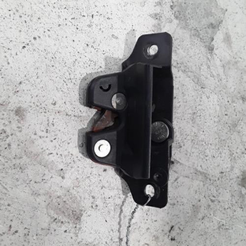Serrure de coffre PEUGEOT 206