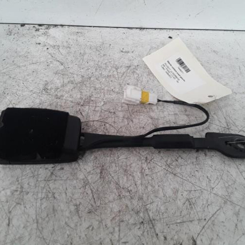 Attache ceinture avant gauche PEUGEOT 508 1