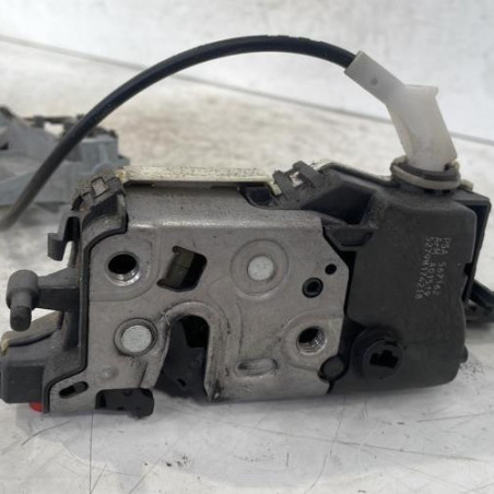 Serrure arriere droit PEUGEOT 308 1