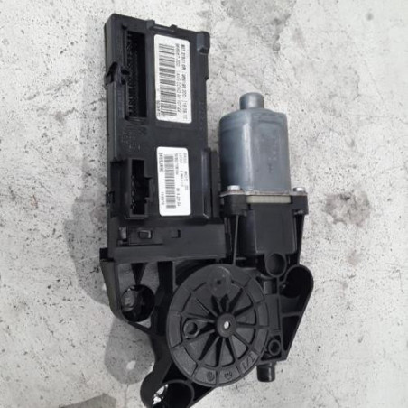 Leve vitre electrique avant gauche RENAULT MEGANE 3 Photo n°1