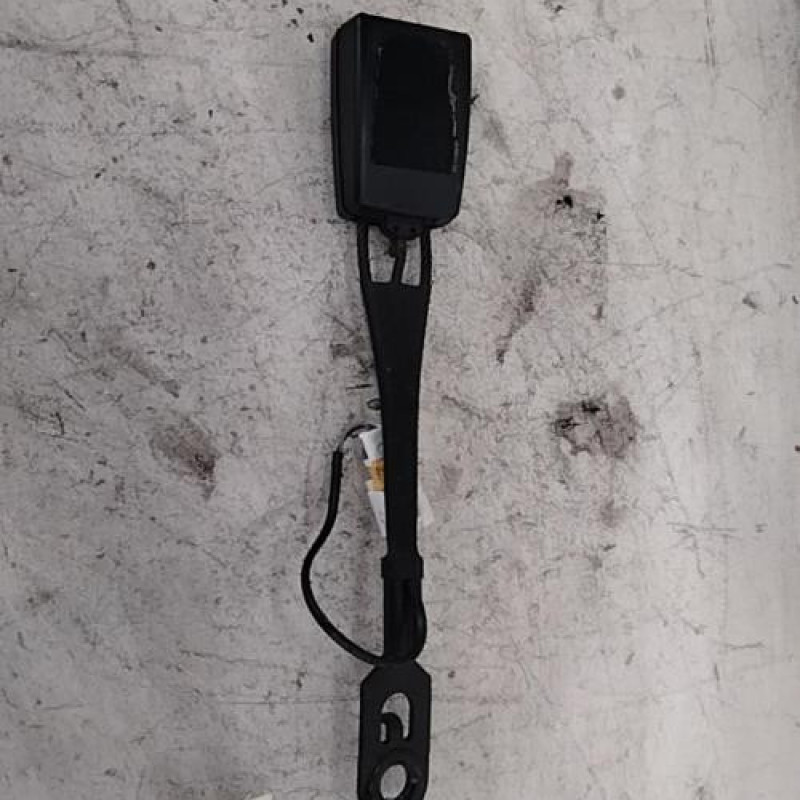 Attache ceinture avant gauche PEUGEOT 5008 1