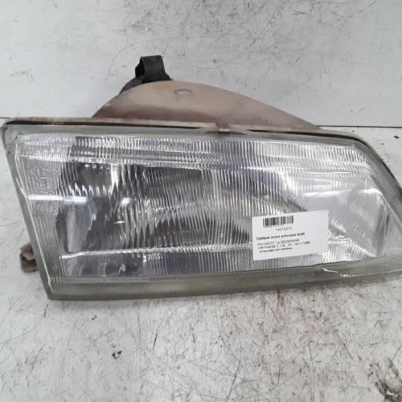 Optique avant principal droit (feux)(phare) PEUGEOT 106