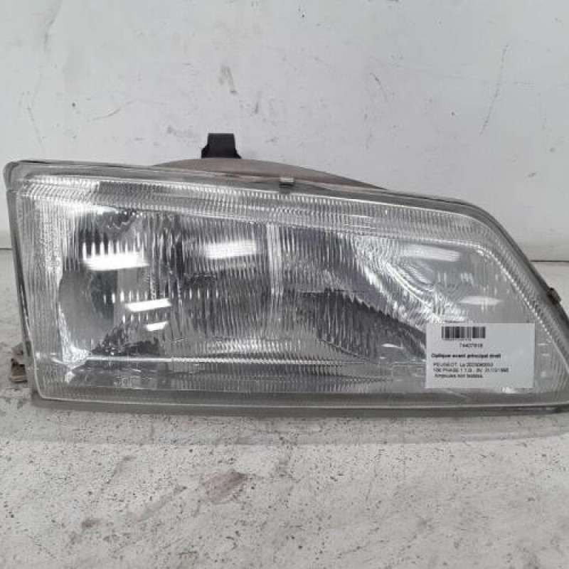 Optique avant principal droit (feux)(phare) PEUGEOT 106