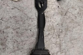 Attache ceinture avant droit PEUGEOT 2008 1