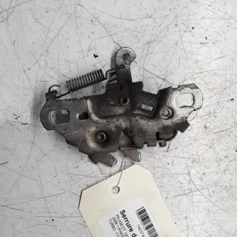 Serrure de capot PEUGEOT 2008 1