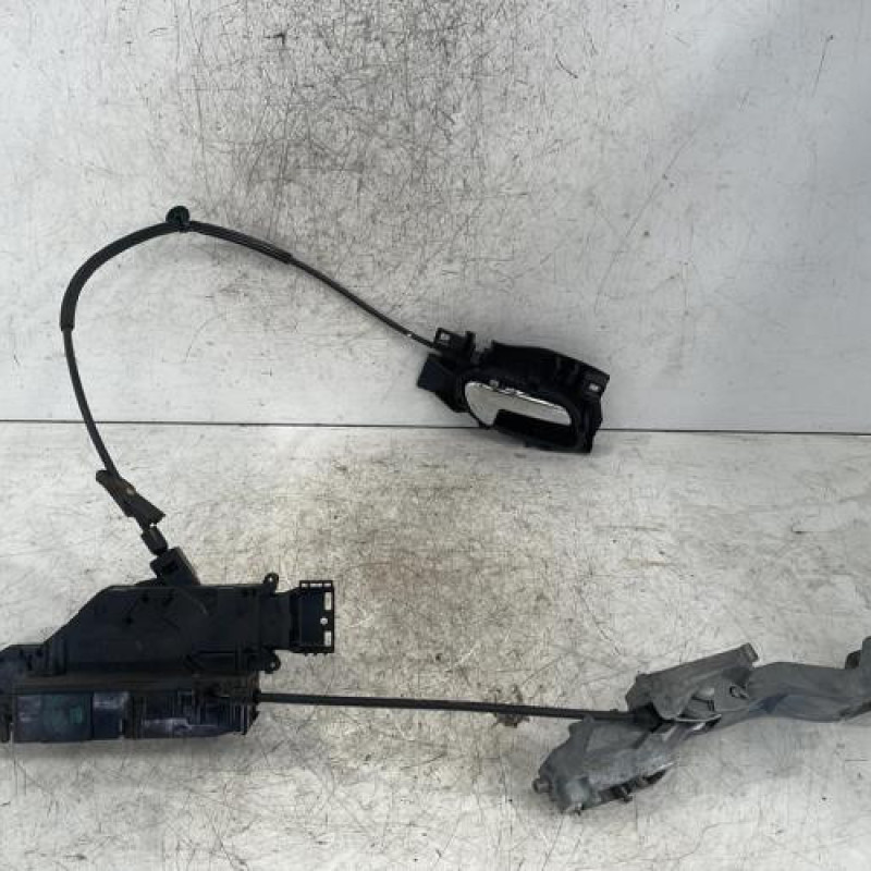 Serrure avant droit PEUGEOT 207