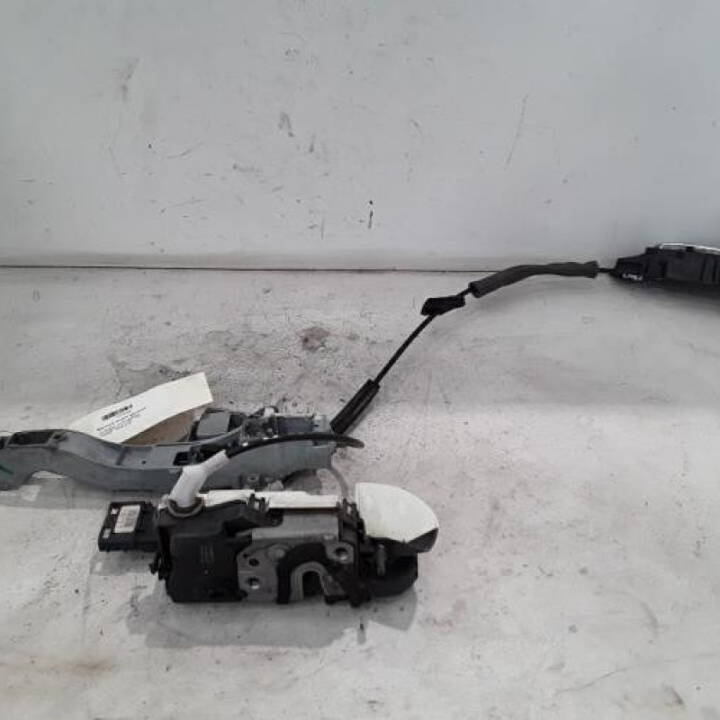 Serrure avant gauche CITROEN C5 2 Serrure avant gauche CITROEN C5 2