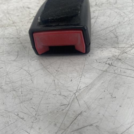 Attache ceinture avant gauche PEUGEOT 5008 1