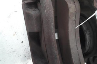 Etrier avant gauche (freinage) PEUGEOT 208 1