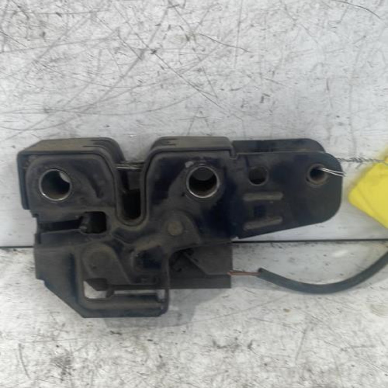 Serrure de capot VOLKSWAGEN POLO 4 Serrure de capot VOLKSWAGEN POLO 4