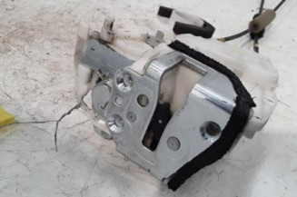 Serrure arriere droit SUZUKI SWIFT 3 Photo n°3