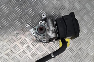 Pompe de direction BMW X3 E83 Photo n°1