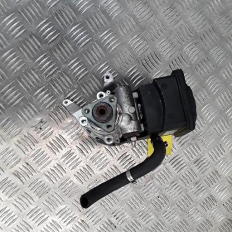 Pompe de direction BMW X3 E83 Photo n°1