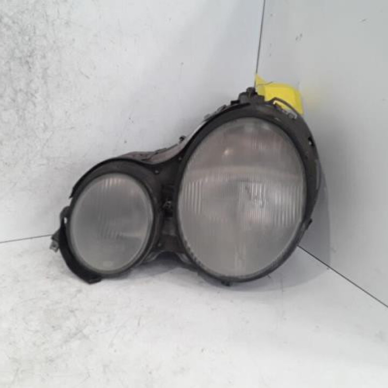 Optique avant principal gauche (feux)(phare) MERCEDES CLASSE E 210